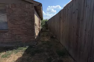 9419 Culberson St, Dallas, TX 75227 - Photo 16