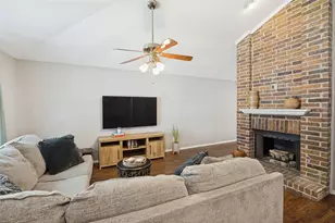 1730 Glencairn Ln, Lewisville, TX 75067 - Photo 2