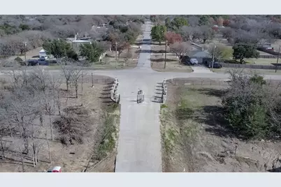 1665 Private, Burleson, TX 76028 - Photo 8