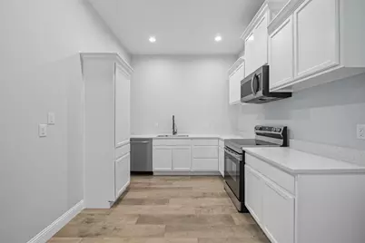 914 E Tucker Street, Fort Worth, TX 76104 - Photo 6