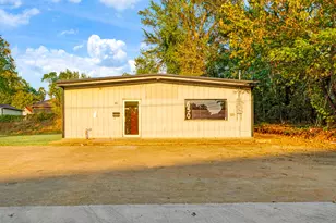 650 N Main St, Paris, TX 75460 - Photo 1