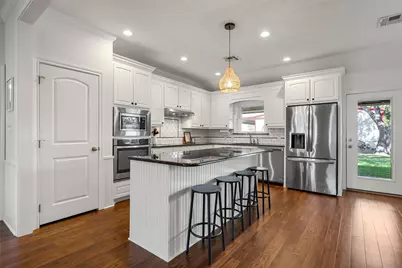 1004 N Main Street, West, TX 76691 - Photo 2