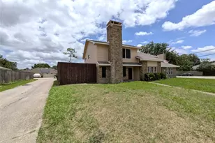 3302 Townbluff Pl, Plano, TX 75023 - Photo 2
