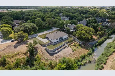 3648 Bluegrass Drive, Grand Prairie, TX 75052 - Photo 4