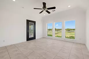 3648 Bluegrass Dr, Grand Prairie, TX 75052 - Photo 30