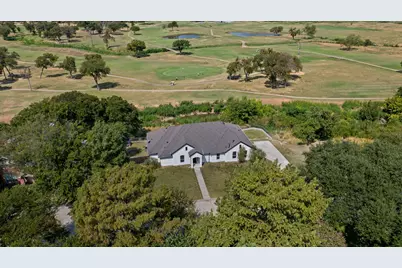 3648 Bluegrass Drive, Grand Prairie, TX 75052 - Photo 2