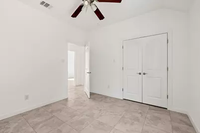 3648 Bluegrass Drive, Grand Prairie, TX 75052 - Photo 18