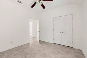 3648 Bluegrass Dr, Grand Prairie, TX 75052 - Photo 18