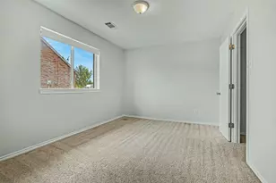 102 Troy Ln, Red Oak, TX 75154 - Photo 12