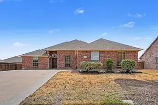 102 Troy Ln, Red Oak, TX 75154 - Photo 2