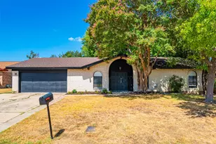2105 Cottie Ln, Arlington, TX 76010 - Photo 1