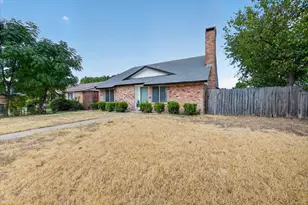 2817 Royalty Dr, Garland, TX 75044 - Photo 4