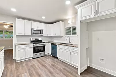6044 Walnut Drive, Fort Worth, TX 76114 - Photo 2