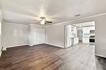 6044 Walnut Drive, Fort Worth, TX 76114 - Photo 6