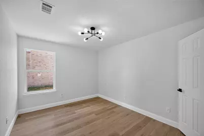2420 Arroyo Springs Drive, Grand Prairie, TX 75052 - Photo 18