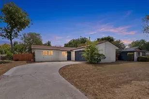 4649 South Dr W, Fort Worth, TX 76132 - Photo 2
