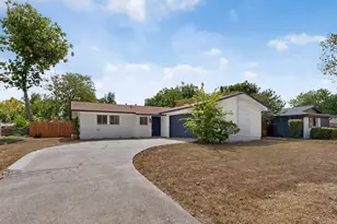 4649 South Dr W, Fort Worth, TX 76132 - Photo 2