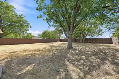 313 McCurdy Street, Crowley, TX 76036 - Photo 16