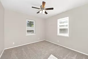 313 McCurdy St, Crowley, TX 76036 - Photo 8