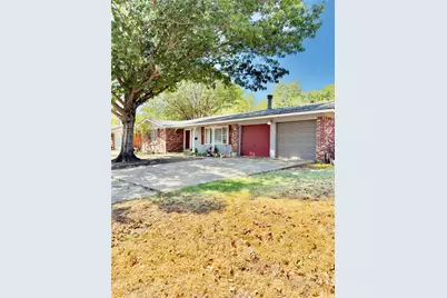 1552 Montclair Drive, Fort Worth, TX 76103 - Photo 2