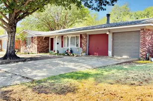 1552 Montclair Dr, Fort Worth, TX 76103 - Photo 2