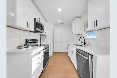 1802 Fairfax Lane, Carrollton, TX 75006 - Photo 14