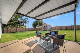 1802 Fairfax Ln, Carrollton, TX 75006 - Photo 30