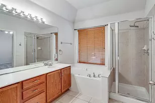 635 Blue Sky Dr, Arlington, TX 76002 - Photo 14
