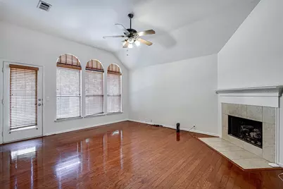 635 Blue Sky Drive, Arlington, TX 76002 - Photo 8