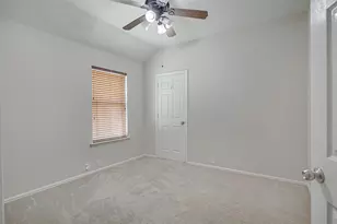 635 Blue Sky Dr, Arlington, TX 76002 - Photo 16