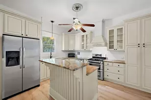 1221 S Crockett St, Sherman, TX 75090 - Photo 10