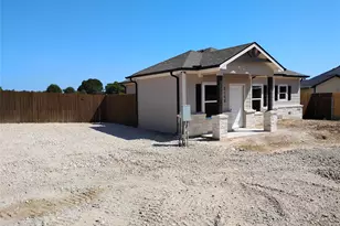 1012 Wooded Holw Ct, Weatherford, TX 76087 - Photo 2