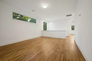 566 Hambrick Rd, Dallas, TX 75218 - Photo 24