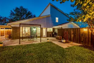 2010 Heather Brook Dr, Grapevine, TX 76051 - Photo 4