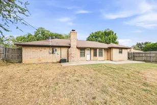 6609 Chilton Dr, North Richland Hills, TX 76182 - Photo 14