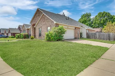 6900 Field Lark Drive, Arlington, TX 76002 - Photo 2