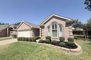 2749 Crystal Glenn Cir, Hurst, TX 76054 - Photo 1