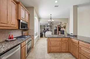 915 Wyndham Way, Allen, TX 75013 - Photo 10