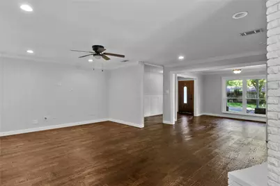 2706 Oak Cliff Lane, Arlington, TX 76012 - Photo 12