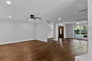2706 Oak Cliff Ln, Arlington, TX 76012 - Photo 12