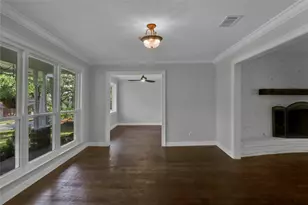 2706 Oak Cliff Ln, Arlington, TX 76012 - Photo 6