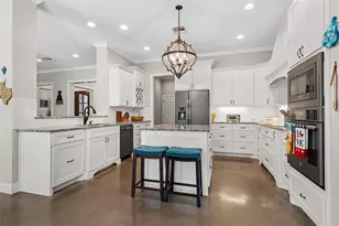 580 Whispering Oaks, China Spring, TX 76633 - Photo 8