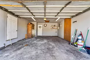 2130 Bowie Dr, Carrollton, TX 75006 - Photo 32