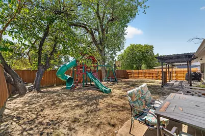 2130 Bowie Drive, Carrollton, TX 75006 - Photo 30