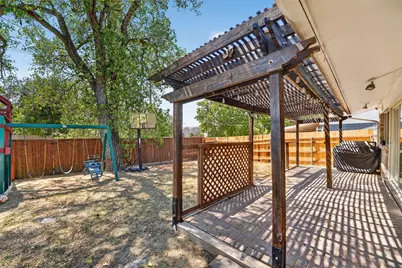 2130 Bowie Drive, Carrollton, TX 75006 - Photo 28