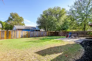 5921 Chisholm Trail, Haltom City, TX 76148 - Photo 36