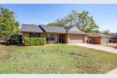 5921 Chisholm Trail, Haltom City, TX 76148 - Photo 2