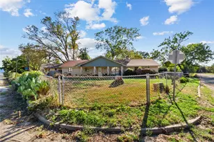 400 S 8th Ave, Teague, TX 75860 - Photo 1