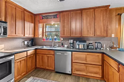 400 S 8th Avenue, Teague, TX 75860 - Photo 14