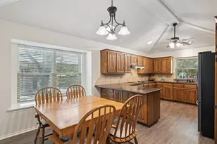 7002 Lake Louise Dr, Arlington, TX 76016 - Photo 12